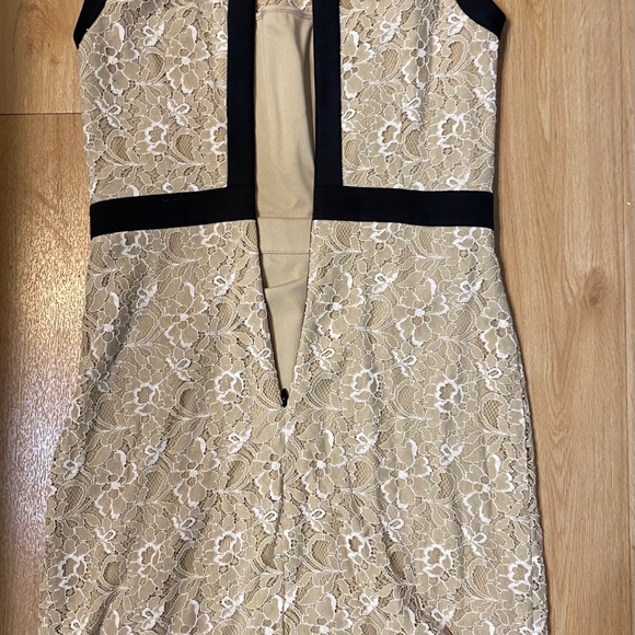 Cream and black lace dress - Picture 2 of 3